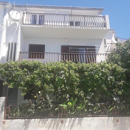 Apartmani Mara I Kata Omiš Buitenkant foto