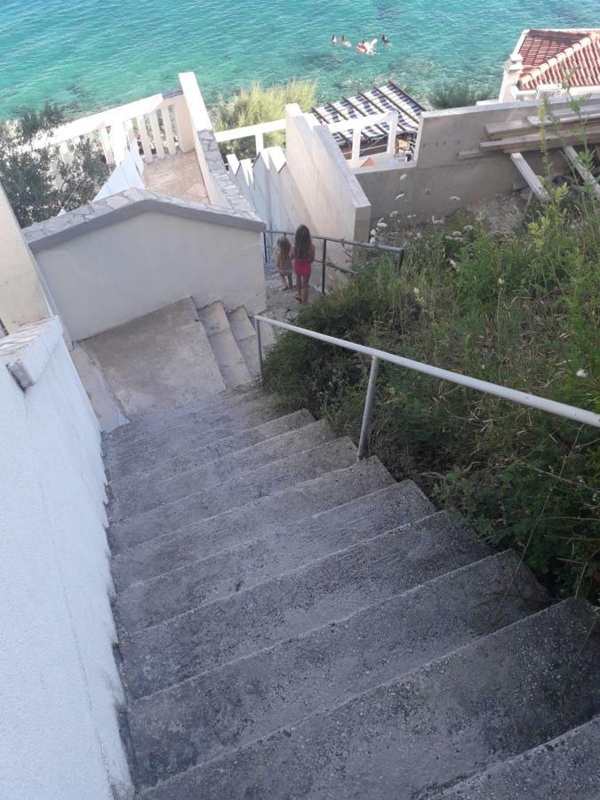 Apartmani Mara I Kata Omiš Buitenkant foto