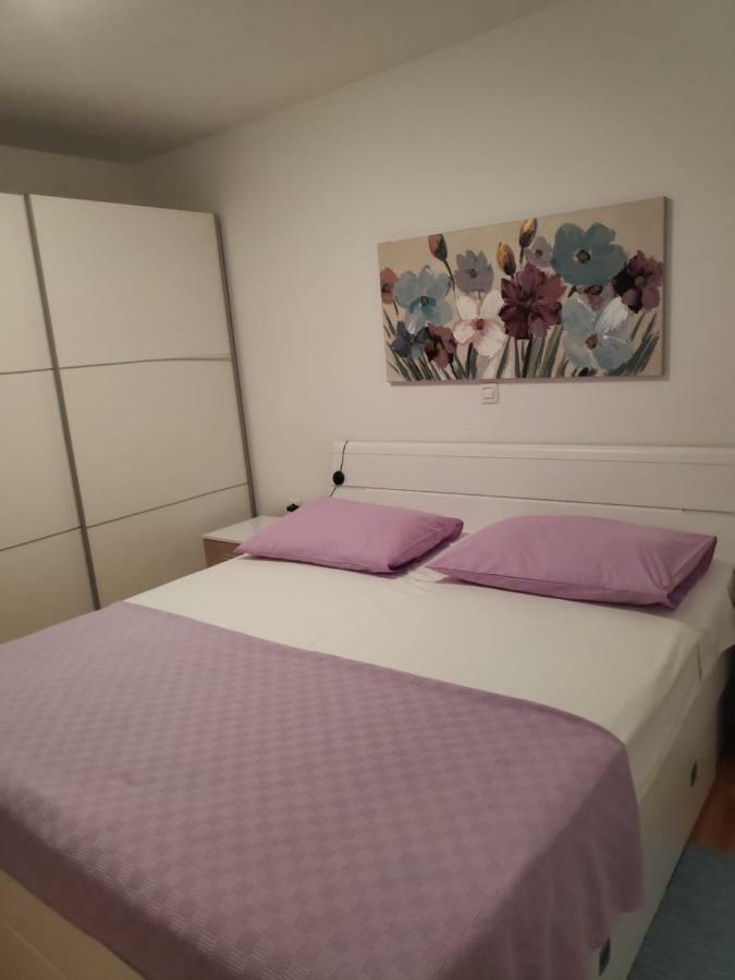 Apartmani Mara I Kata Omiš Buitenkant foto