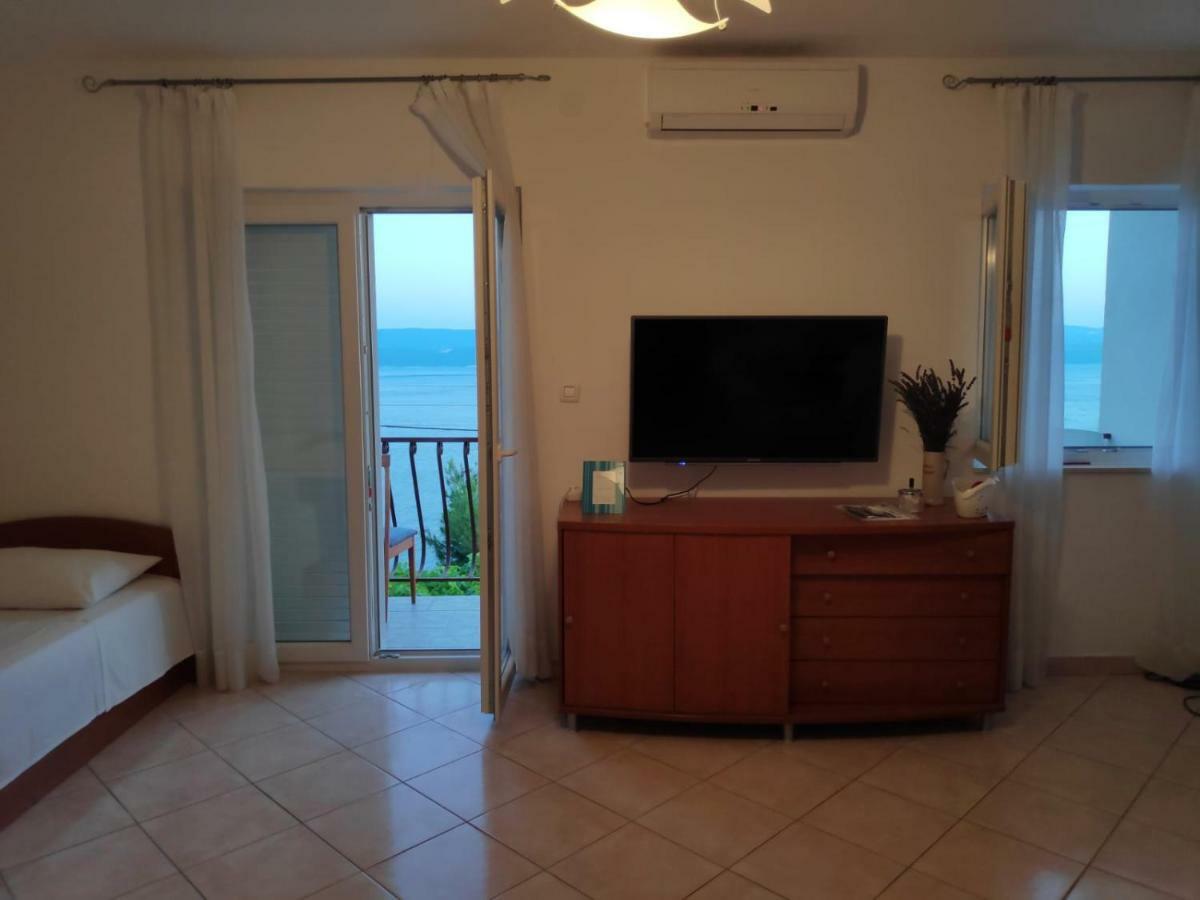 Apartmani Mara I Kata Omiš Buitenkant foto